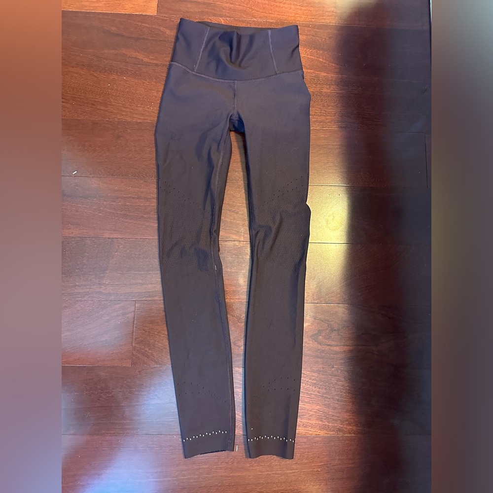 Lululemon purple leggings size 4